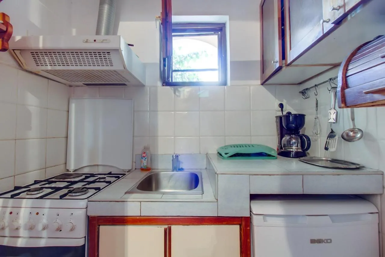 Apartments With A Parking Space Мали-Лошинь Хорватия