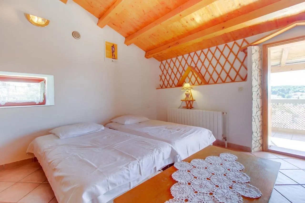 Apartments With A Parking Space Mali Lošinj