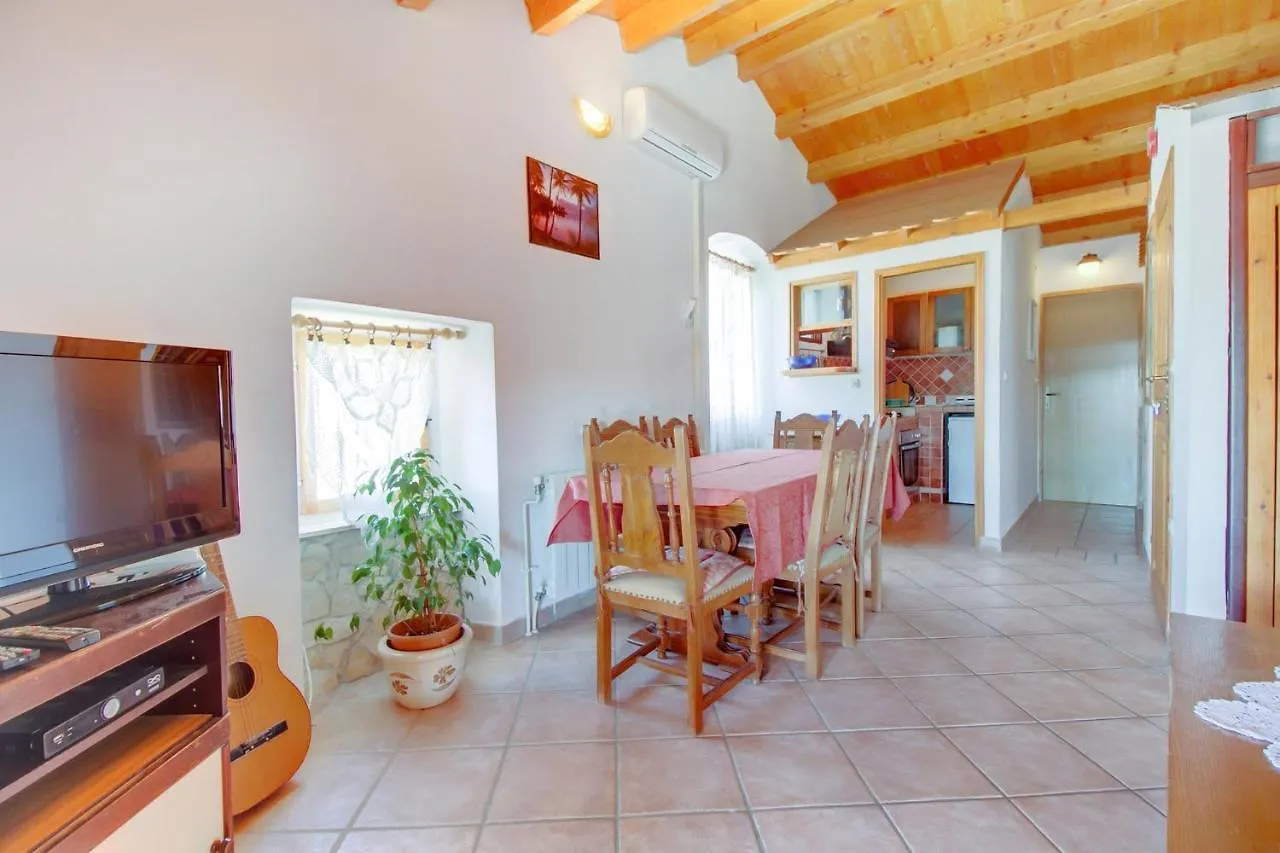 Apartments With A Parking Space Mali Lošinj