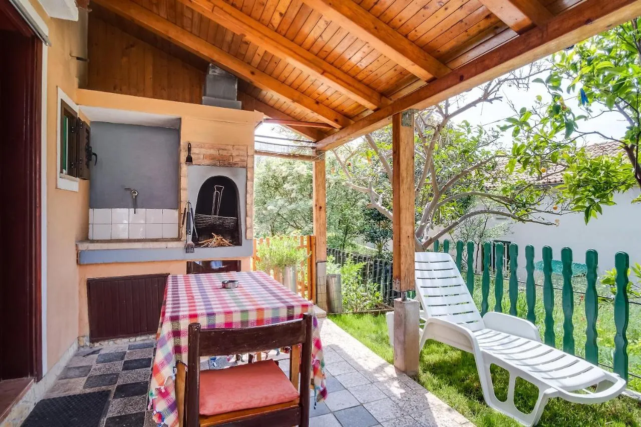Apartments With A Parking Space Mali Lošinj